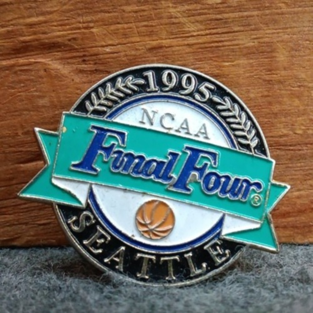 1995 Final Four Seattle‎ NCAA College Basketball Pennzoil Partner Hat Lapel Pin